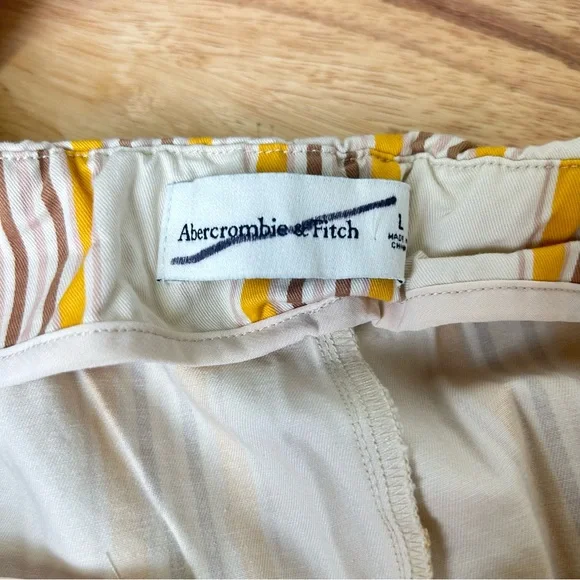 New! Abercrombie & Fitch Yellow Striped Pull On High Waist Side Zipper Shorts LG - Picture 9 of 9